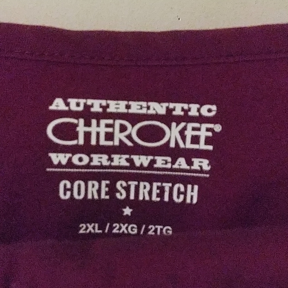Women's scrub set - Picture 2 of 4